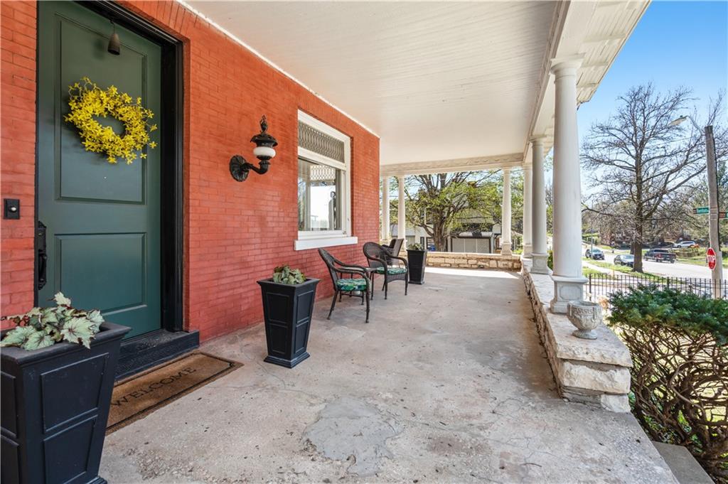 415 Benton Boulevard Property Photo 2
