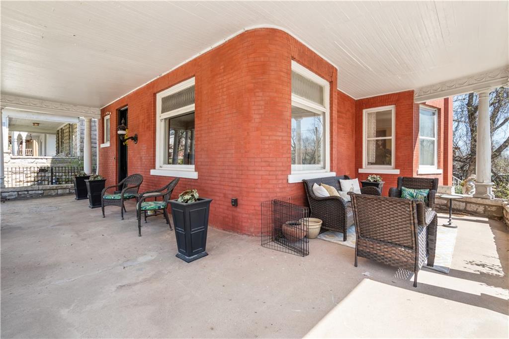 415 Benton Boulevard Property Photo 3