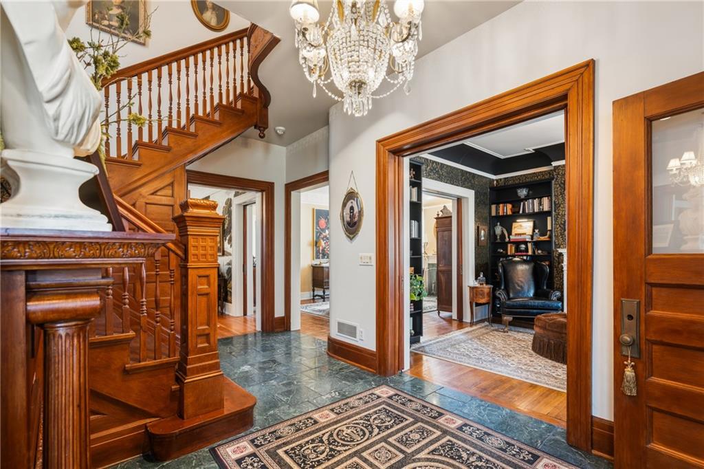 415 Benton Boulevard Property Photo 4