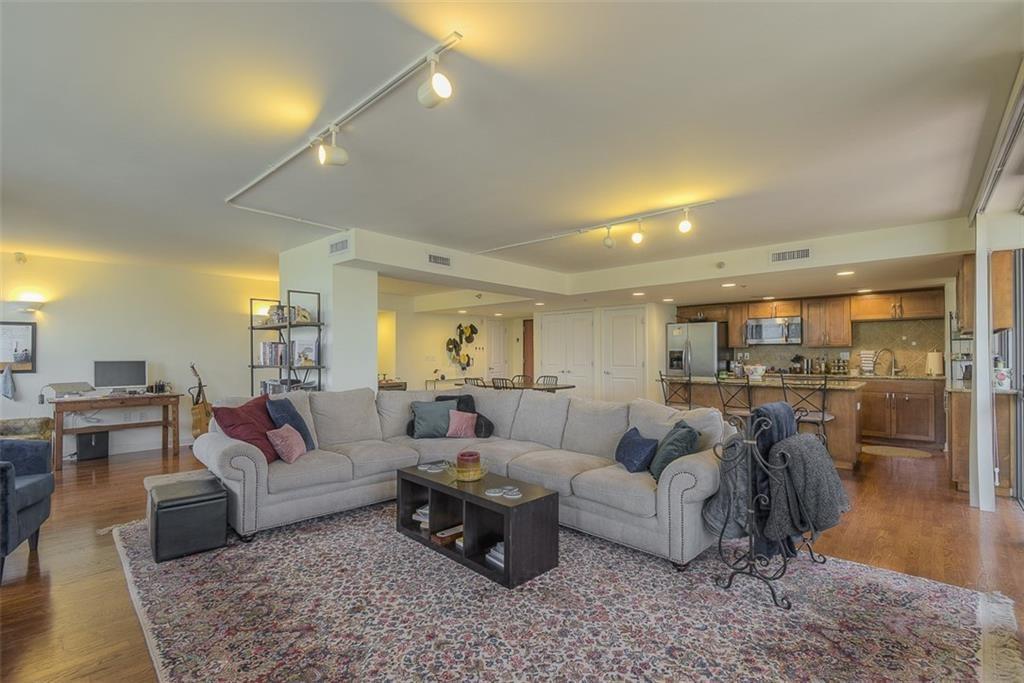 600 E Admiral Boulevard Property Photo 10