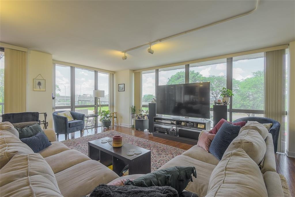 600 E Admiral Boulevard Property Photo 11