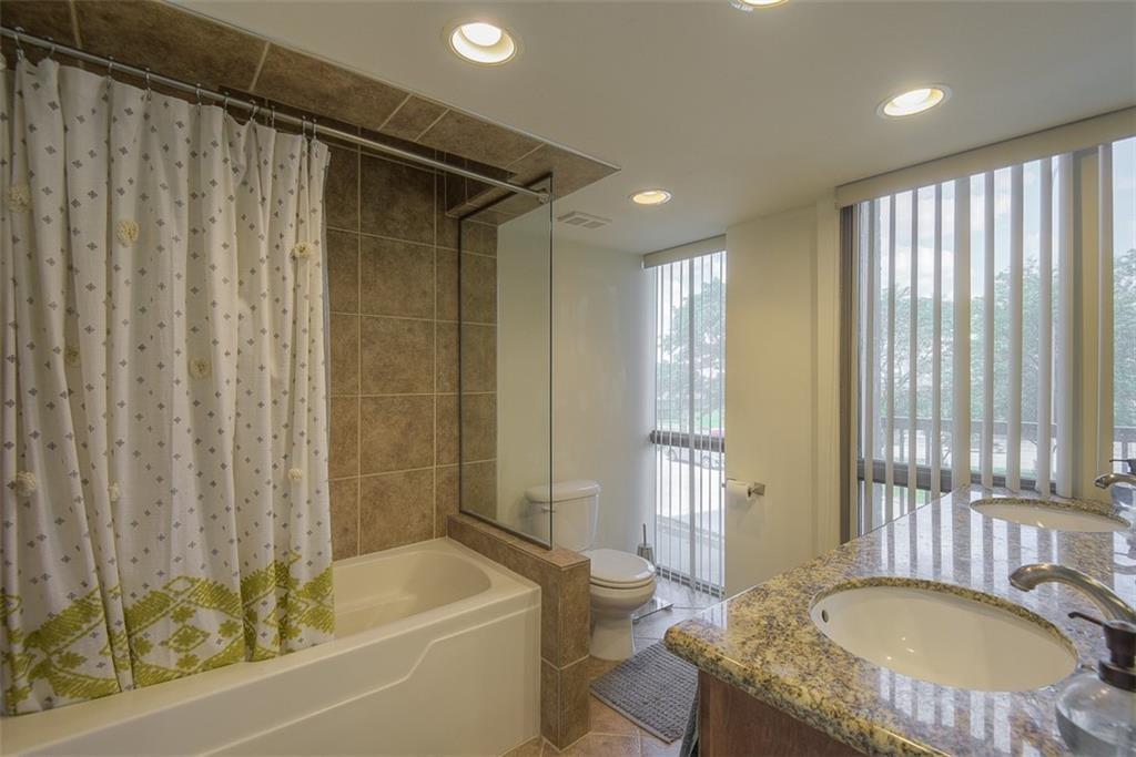 600 E Admiral Boulevard Property Photo 29