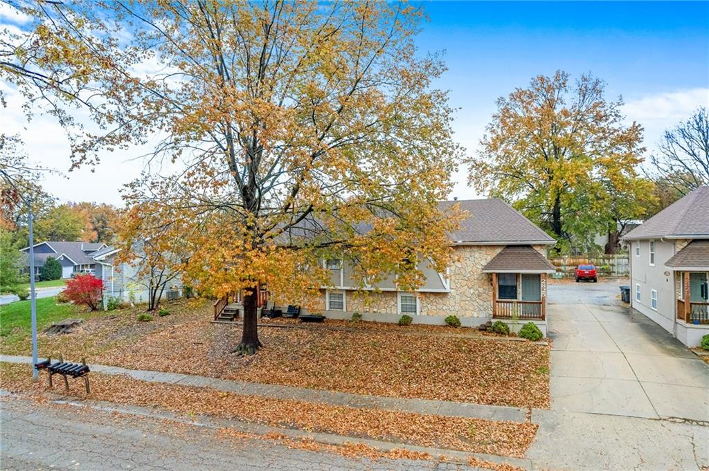 2825 & 2829 Tepee Avenue Property Photo 4