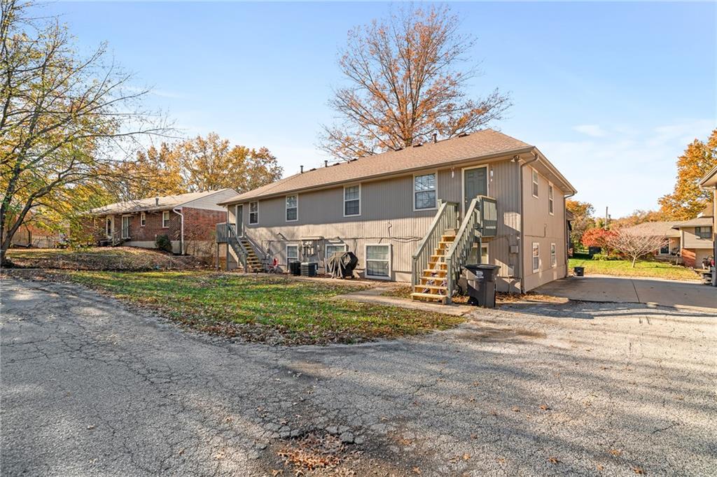 2825 & 2829 Tepee Avenue Property Photo 11