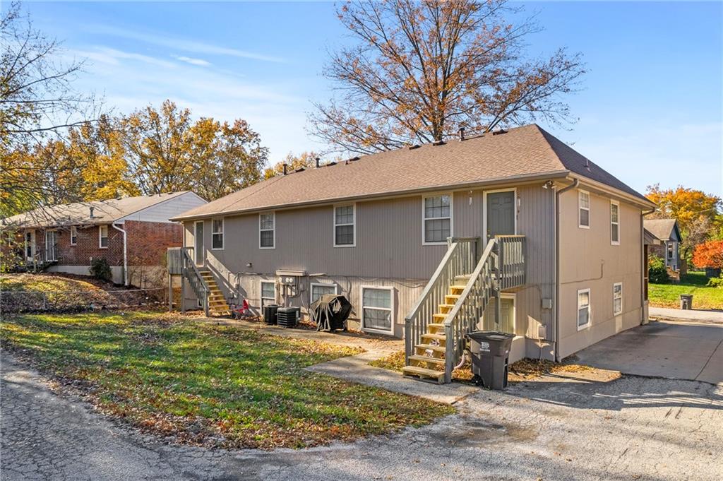 2825 & 2829 Tepee Avenue Property Photo 12