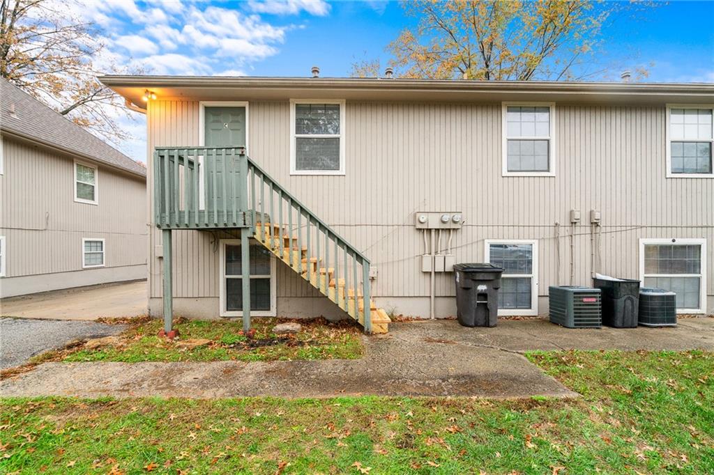 2825 & 2829 Tepee Avenue Property Photo 15