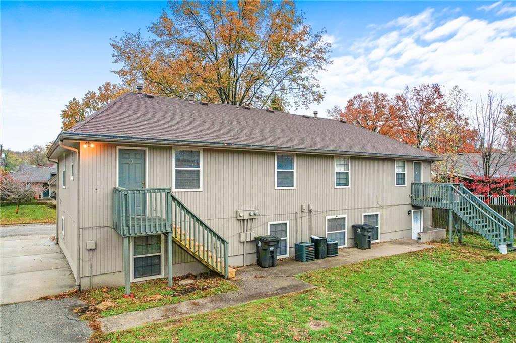 2825 & 2829 Tepee Avenue Property Photo 17