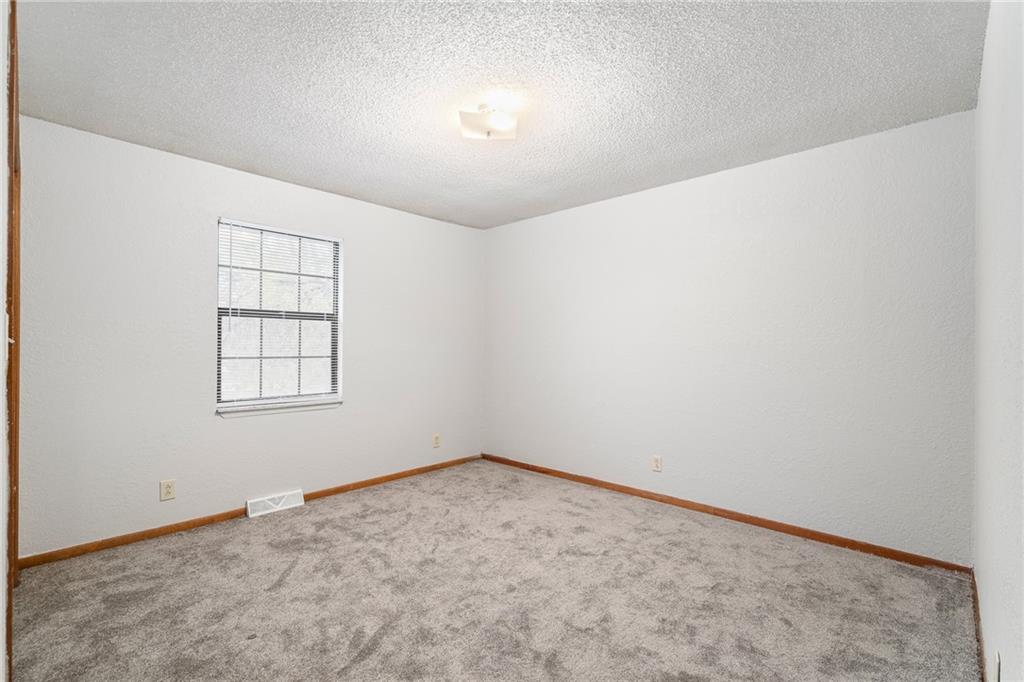 2825 & 2829 Tepee Avenue Property Photo 28