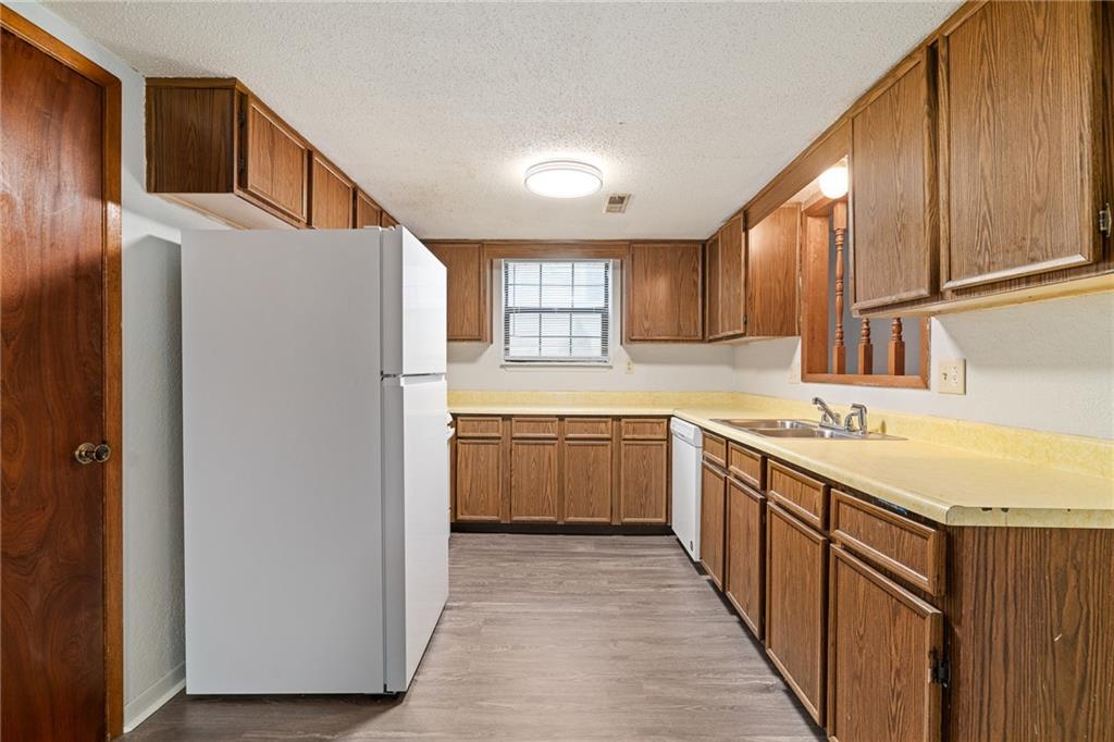 2825 & 2829 Tepee Avenue Property Photo 37