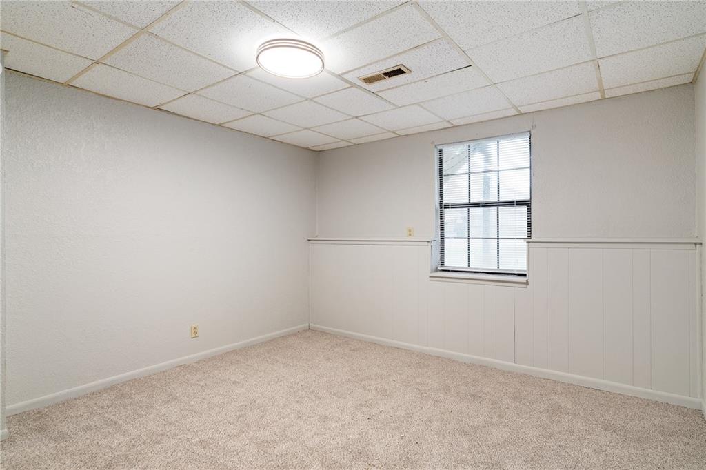 2825 & 2829 Tepee Avenue Property Photo 46
