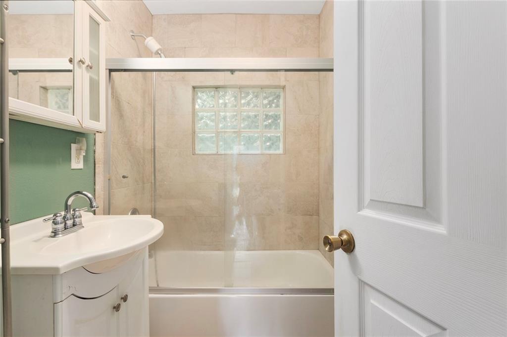 712 Isley Boulevard Property Photo 14
