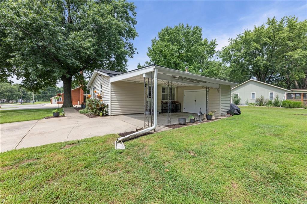607 S Elm Street Property Photo 29