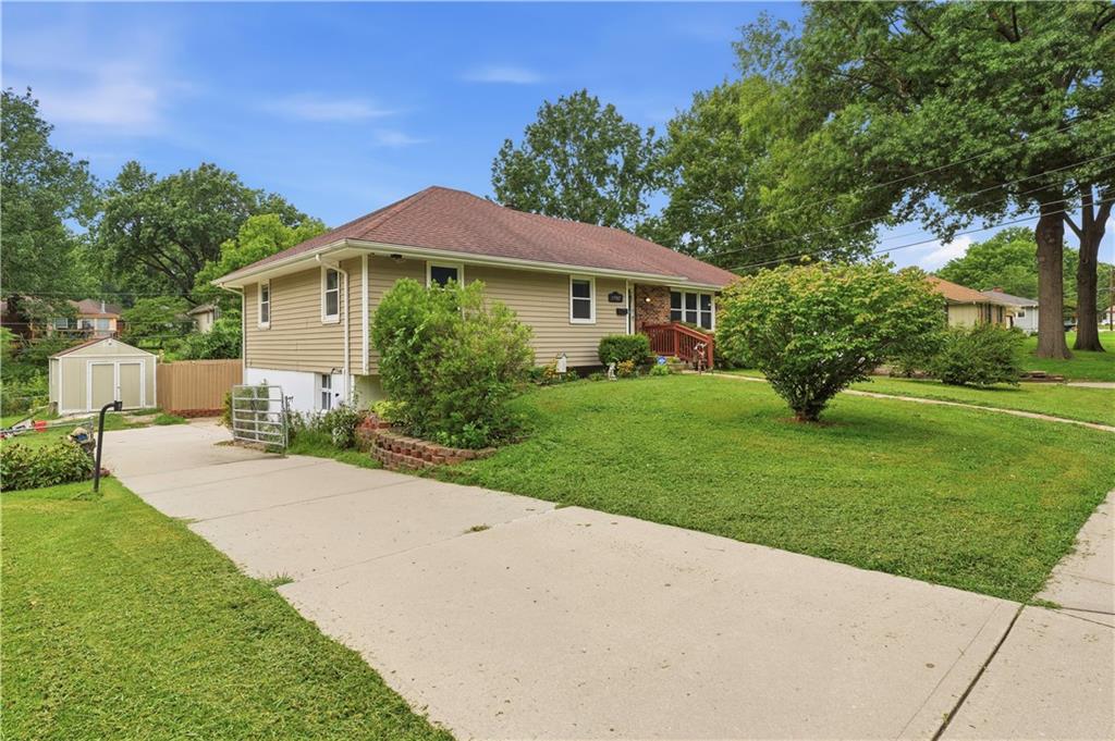 17907 E Redwood Drive Property Photo 3