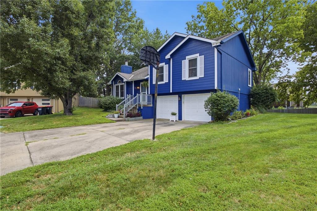 1507 Emerald Circle Property Photo 3