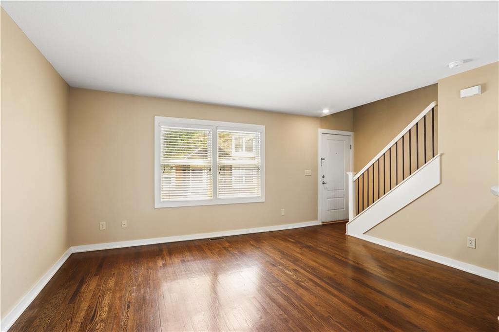 4530 Jefferson Street Property Photo 4