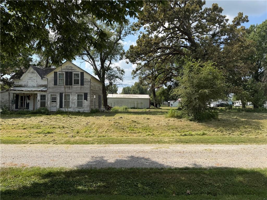 590 4th Street Property Photo 2