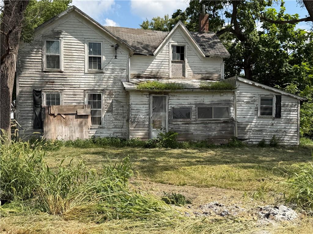590 4th Street Property Photo 4