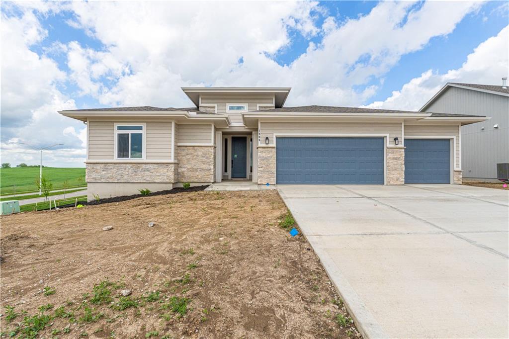 1383 N 163rd Circle Property Photo 4