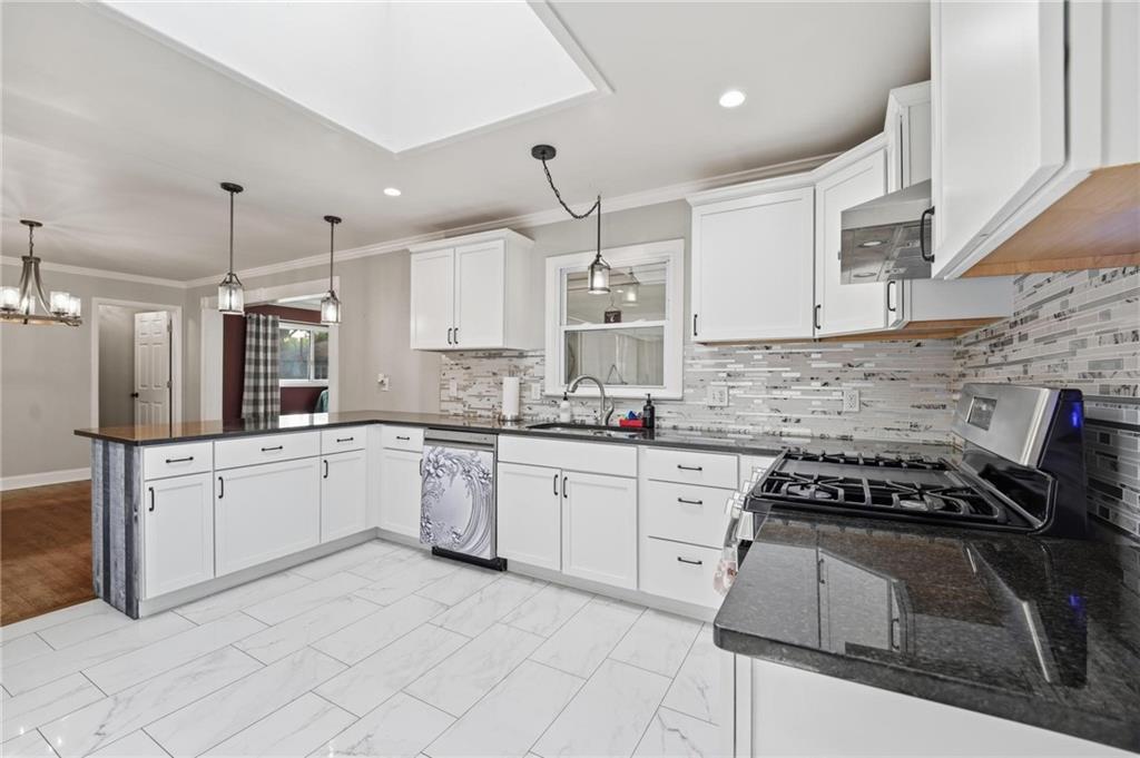 3914 S River Boulevard Property Photo 2