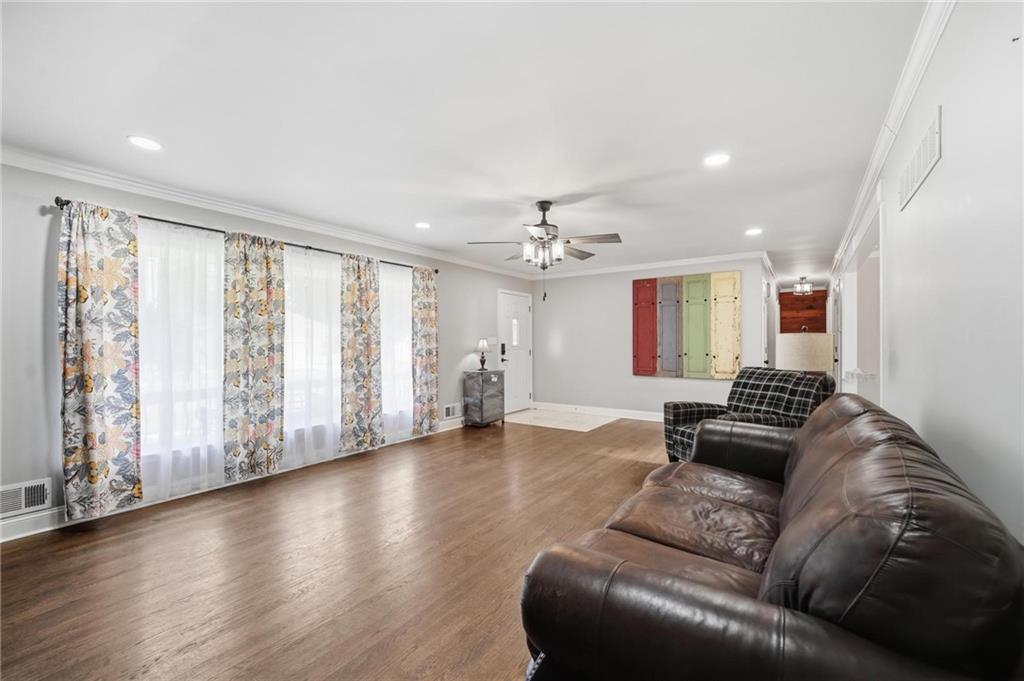 3914 S River Boulevard Property Photo 13