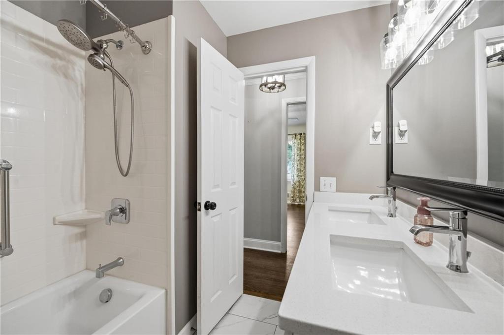 3914 S River Boulevard Property Photo 36
