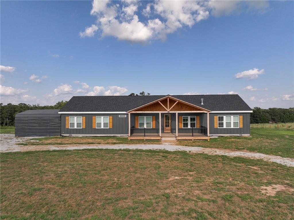 9735 S 325 Road Property Photo 2