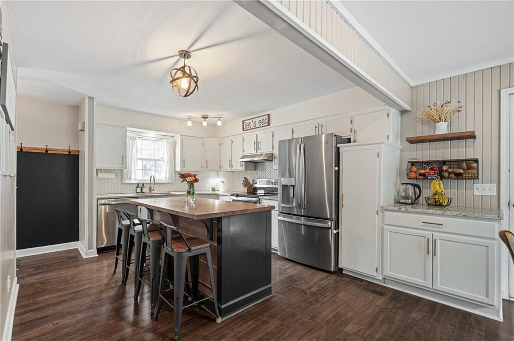 2416 W Post Oak Road Property Photo 19