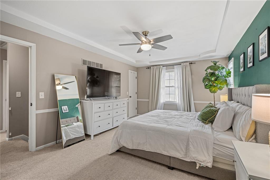 2416 W Post Oak Road Property Photo 32