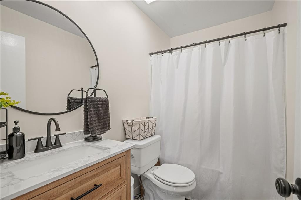 2416 W Post Oak Road Property Photo 38