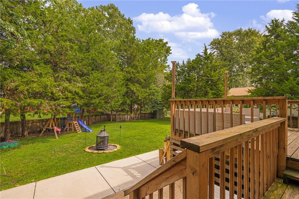 2416 W Post Oak Road Property Photo 44