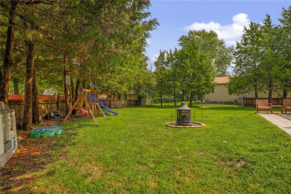 2416 W Post Oak Road Property Photo 47