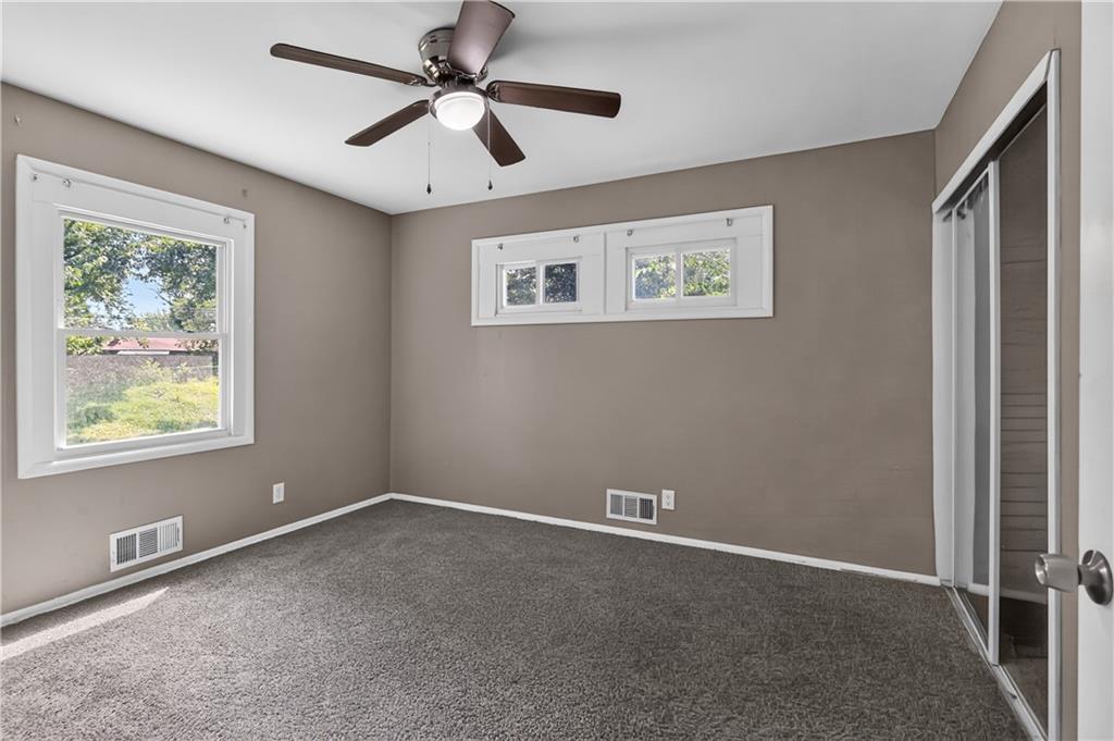 4131 E Vineyard Road Property Photo 4