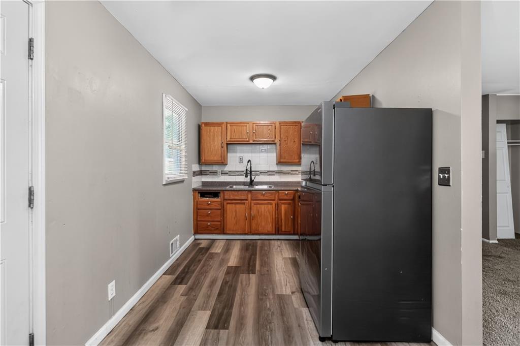 4131 E Vineyard Road Property Photo 8