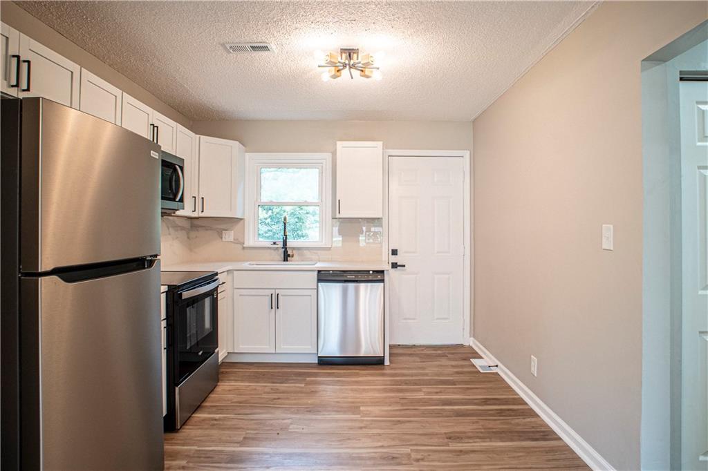 18405 E Truman Road Property Photo 15