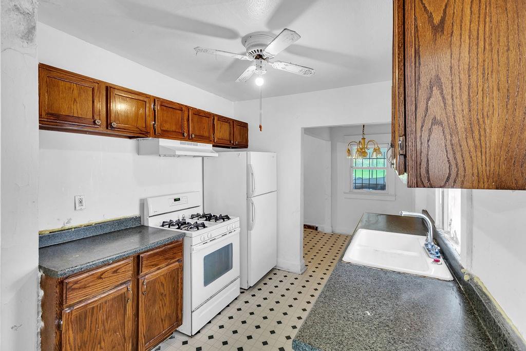 3908 Norledge Avenue Property Photo 5
