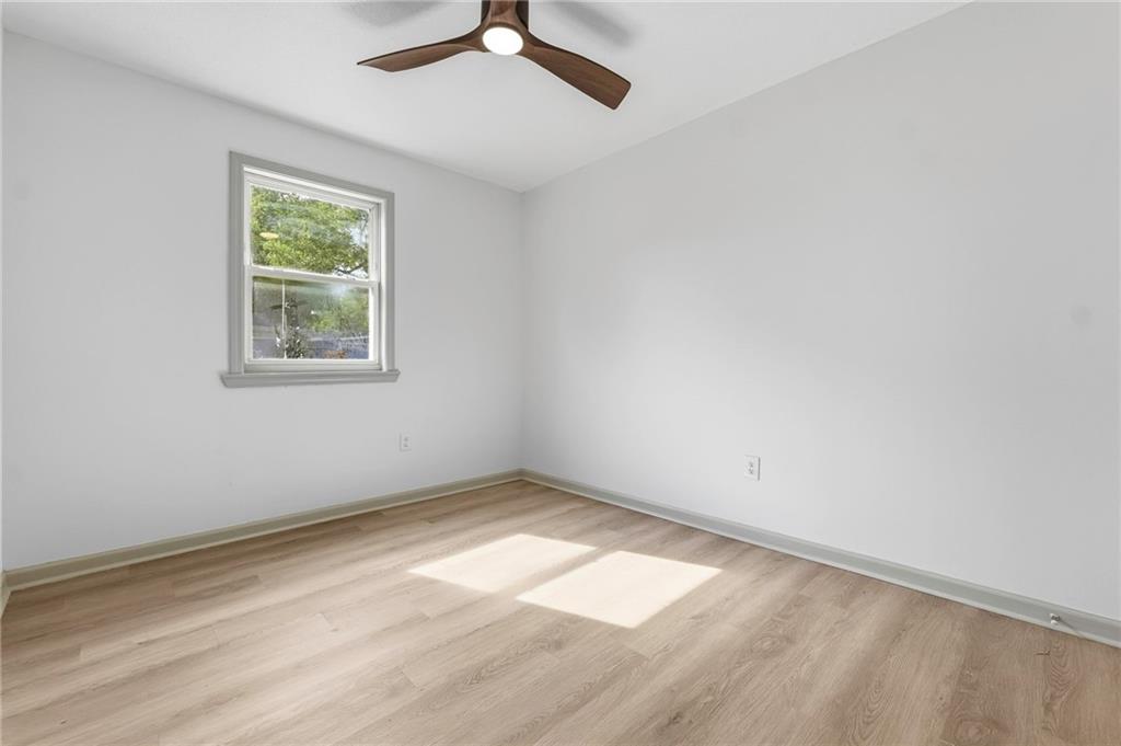 5429 Maple Street Property Photo 18