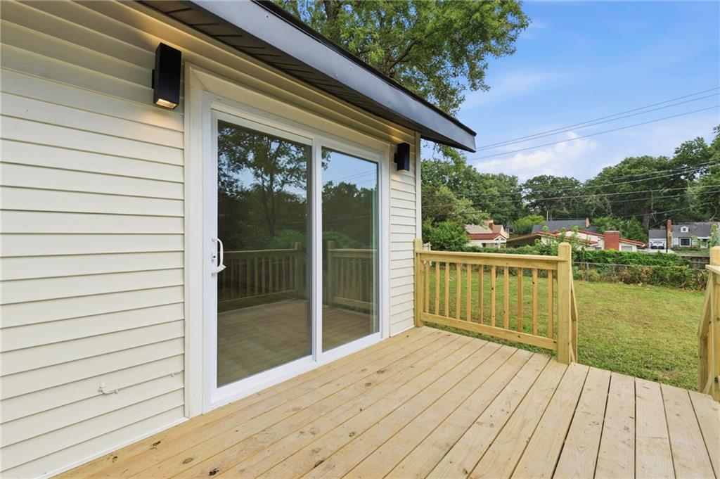 5429 Maple Street Property Photo 24