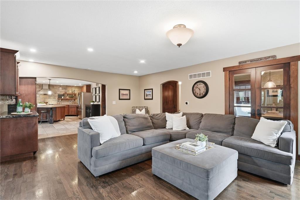 14900 S Rosehill Road Property Photo 10