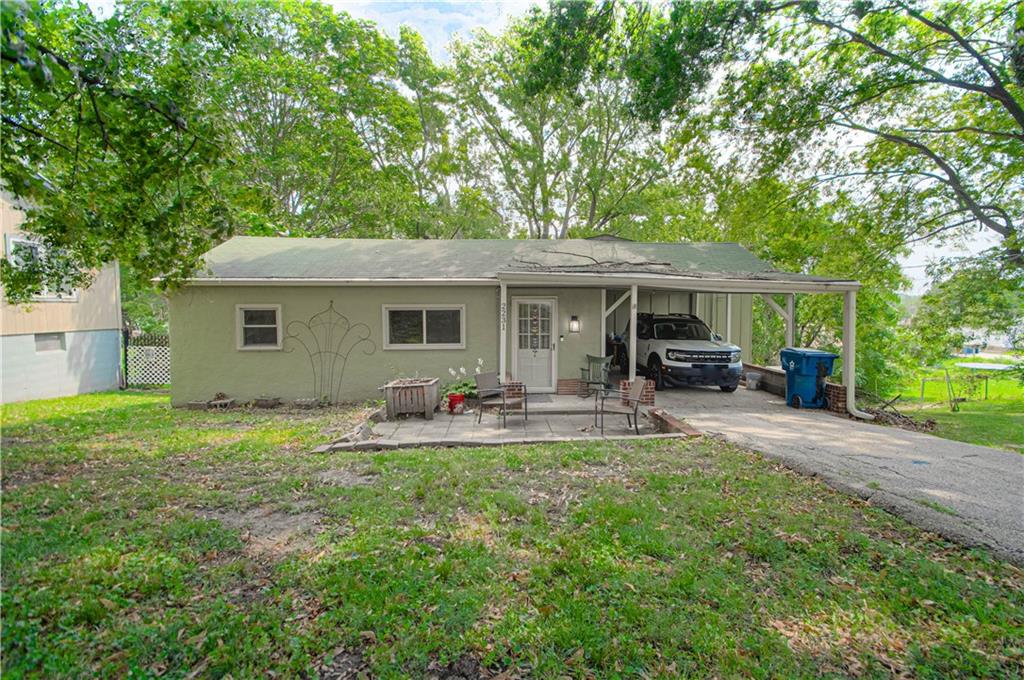 2231 N River Boulevard Property Photo 2