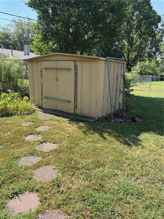 1024 N 17th Place Property Photo 17