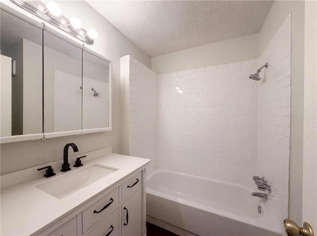 7511 Orient Avenue Property Photo 9
