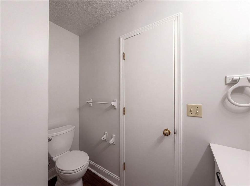 7511 Orient Avenue Property Photo 10