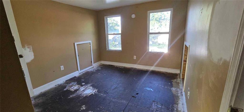 121 N Ash Avenue Property Photo 10