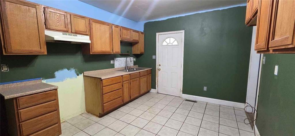 121 N Ash Avenue Property Photo 19