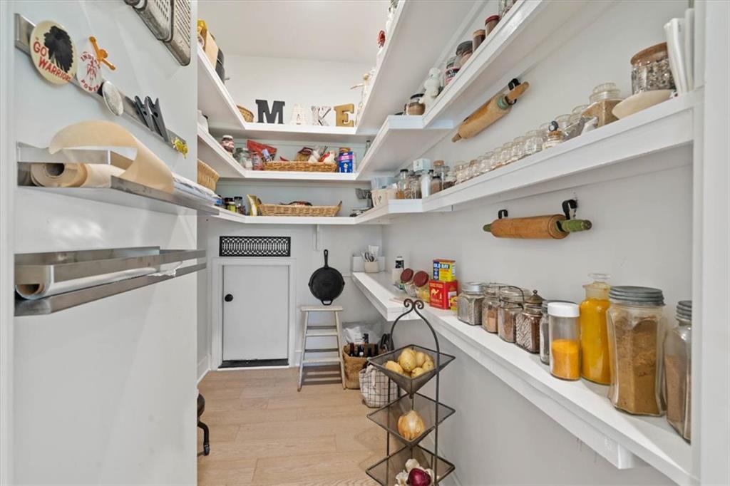 6141 N Chelsea Avenue Property Photo 13