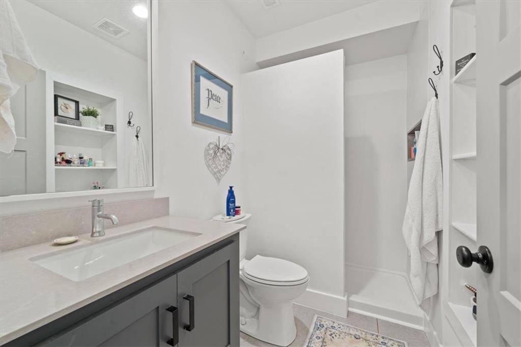 6141 N Chelsea Avenue Property Photo 32