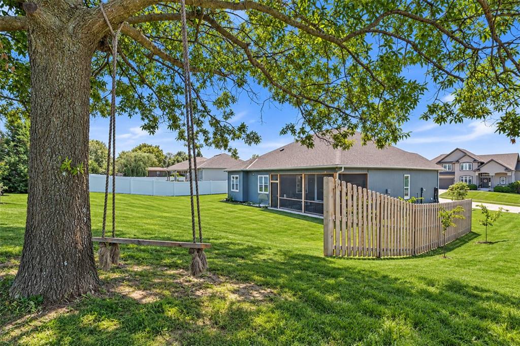 6141 N Chelsea Avenue Property Photo 37