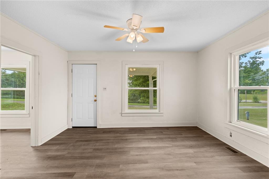 304 4th Street Property Photo 5