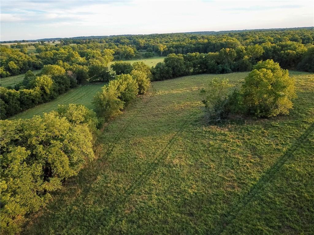 000 E 1570 Road Property Photo 6