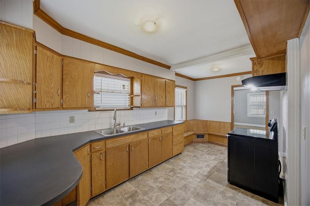 1800 Freeman Avenue Property Photo 11